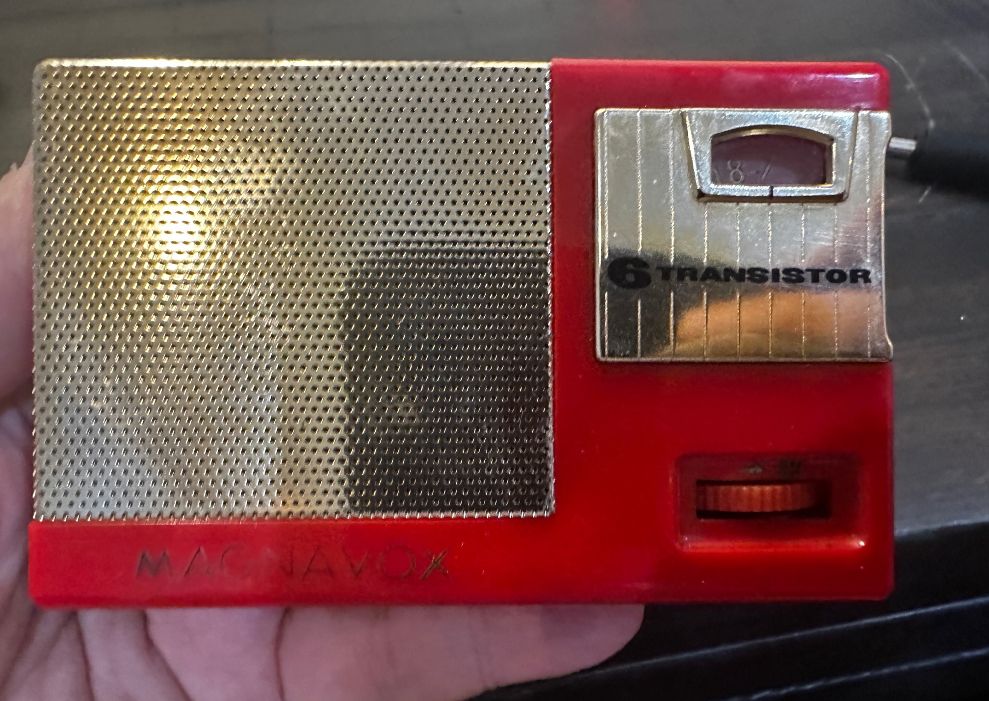 1960 Magnavox AM 22 Red